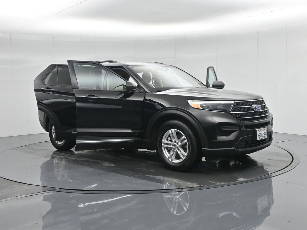 Used 2022 Ford Explorer XLT image 35