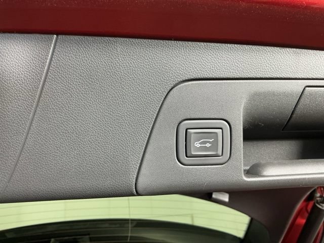 Used 2023 Buick Envision Avenir AWD/4WD image 11