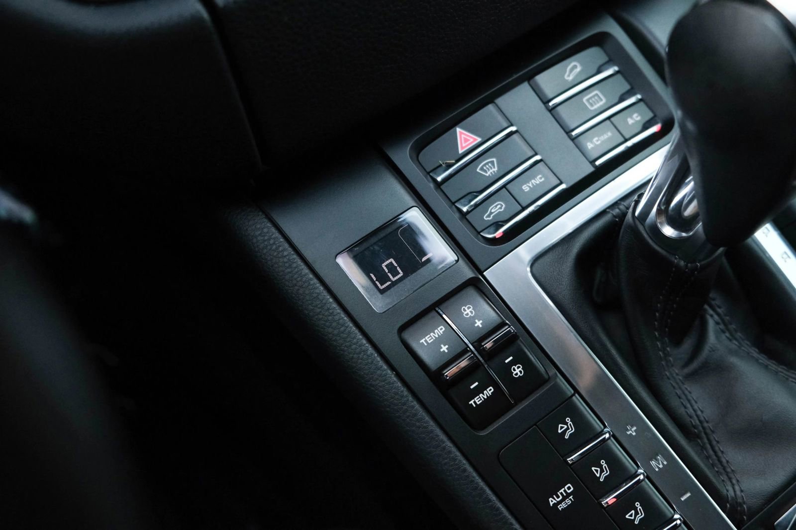 Used 2017 Porsche Macan GTS w/ Premium Package Plus image 29