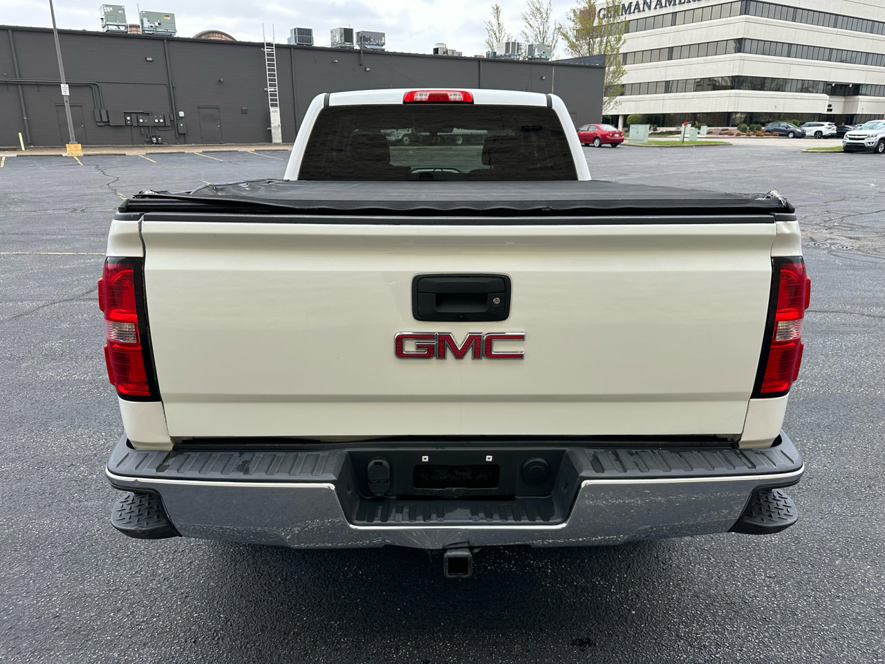 Used 2017 GMC Sierra 1500 SLE image 4