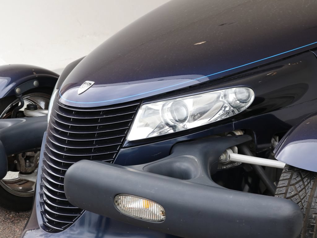 Used 2001 Chrysler Prowler RWD image 31