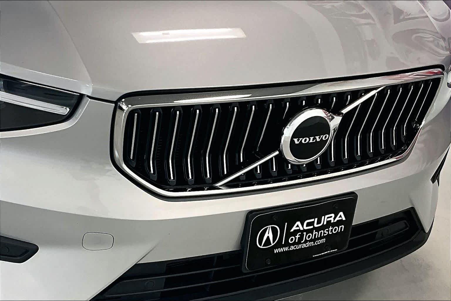 Used 2025 Volvo XC40 B5 Core AWD/4WD image 31
