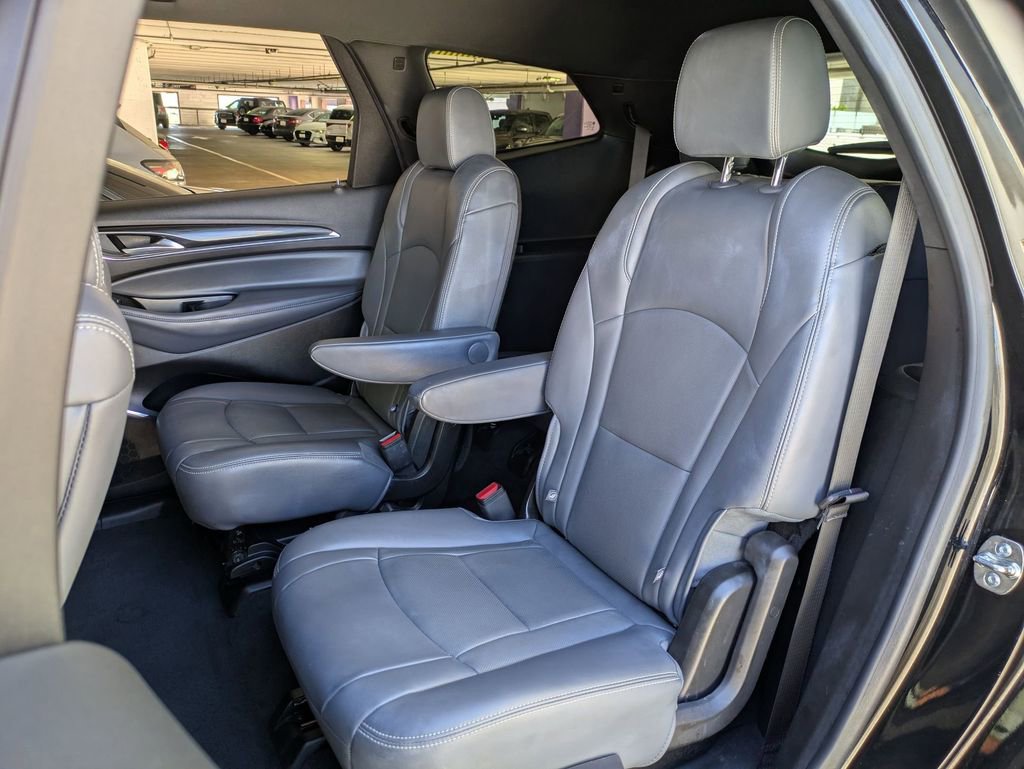 Used 2024 Buick Enclave Premium AWD/4WD image 24