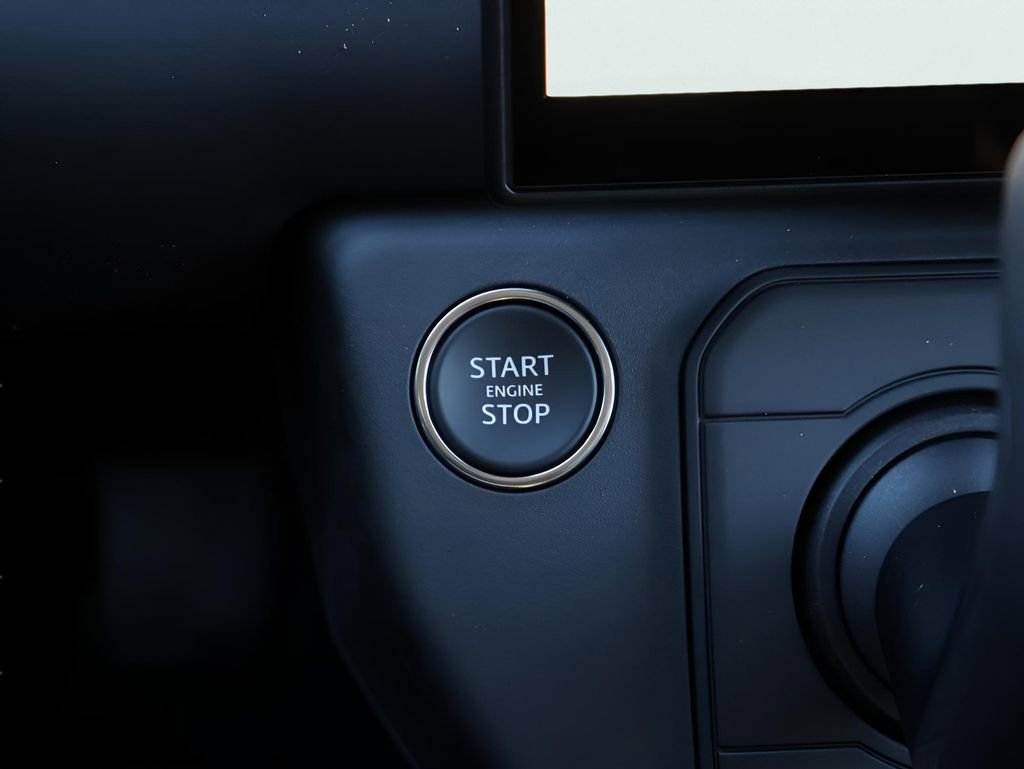 New 2026 Land Rover Defender 110 S image 27