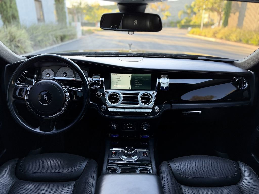 Used 2017 Rolls-Royce Ghost image 30