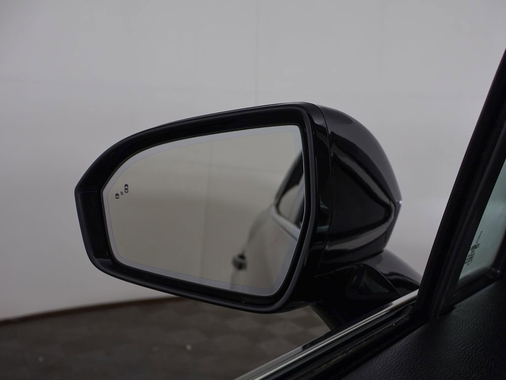 Used 2023 Lincoln Nautilus Reserve AWD/4WD image 36