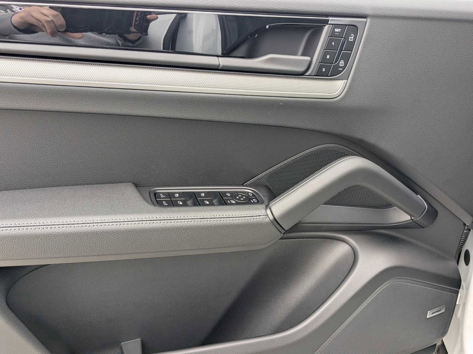 New 2025 Porsche Cayenne image 13