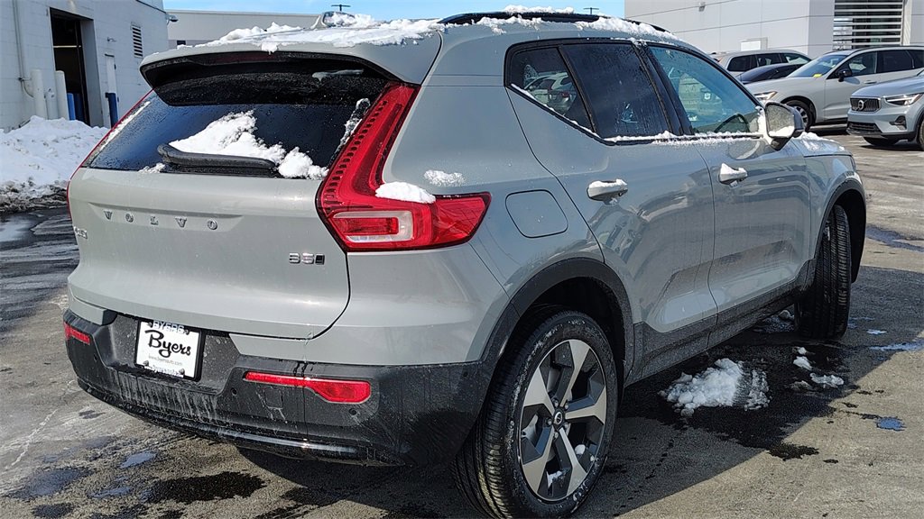 New 2026 Volvo XC40 B5 Plus w/ Protection Package Premier image 3