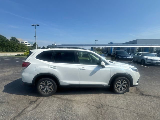 Used 2022 Subaru Forester Premium w/ Popular Package #1 AWD/4WD image 8