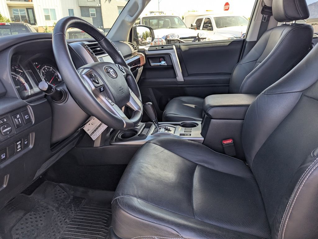 Used 2022 Toyota 4Runner Limited AWD/4WD image 27