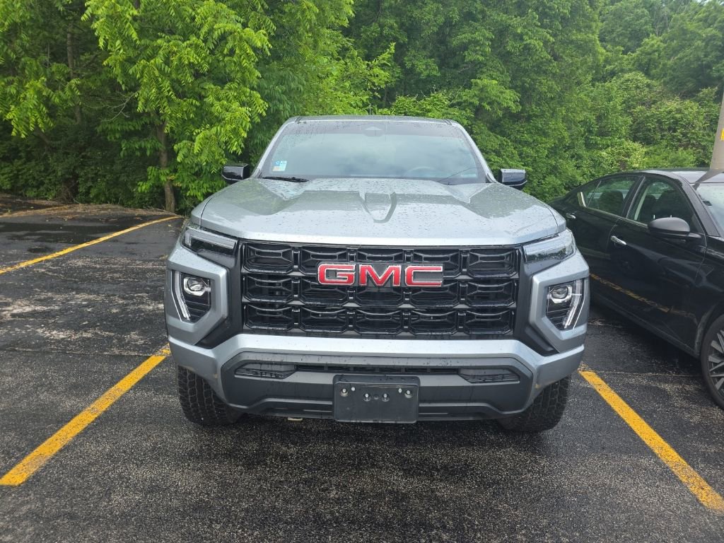 Used 2024 GMC Canyon Elevation RWD image 2