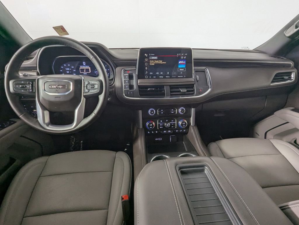 Used 2024 GMC Yukon SLT w/ SLT Luxury Package AWD/4WD image 16