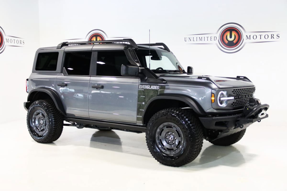 Used 2024 Ford Bronco Everglades image 10