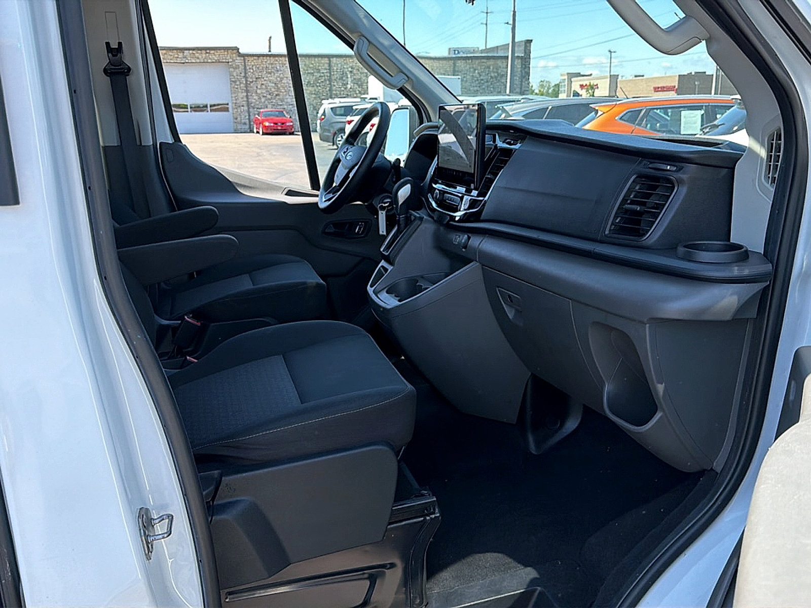 Used 2023 Ford Transit 350 XLT RWD image 16