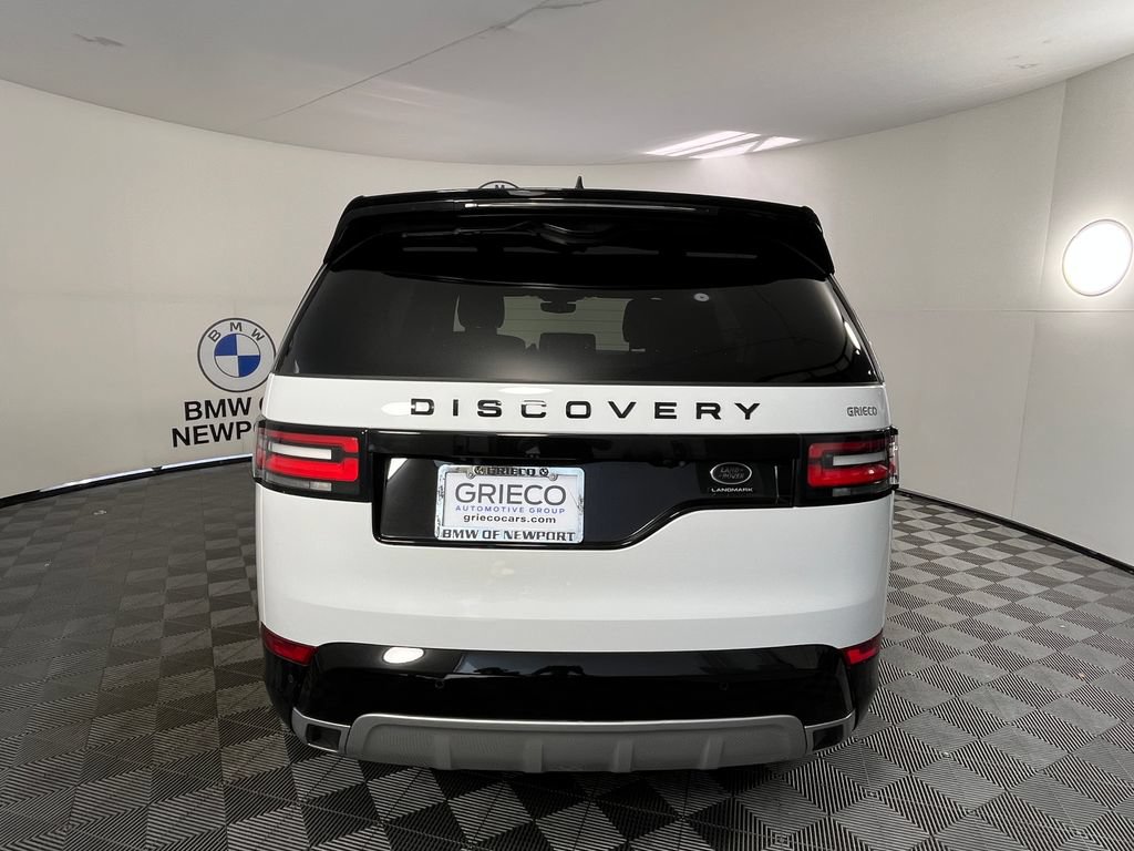 Used 2020 Land Rover Discovery Landmark AWD/4WD image 12