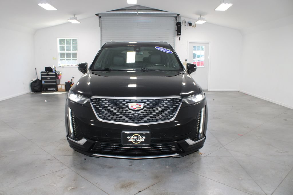 Used 2024 Cadillac XT6 Premium Luxury AWD/4WD image 3