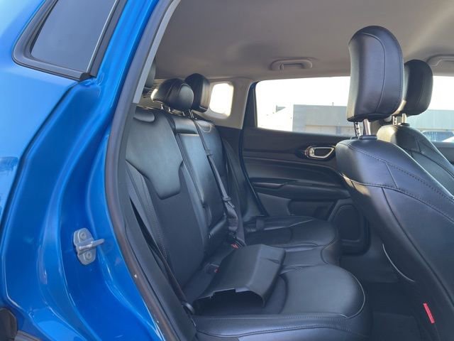 Used 2022 Jeep Compass Trailhawk w/ Trailhawk Convenience Group AWD/4WD image 14