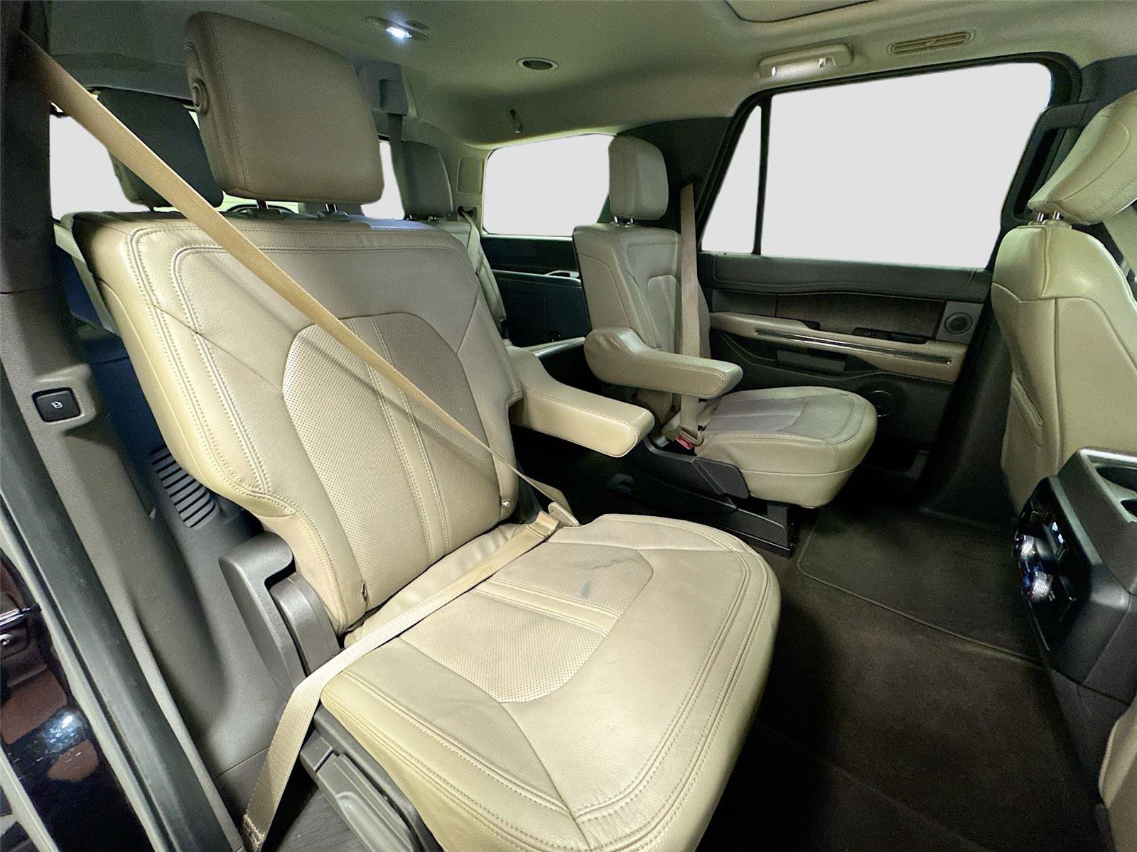 Used 2019 Ford Expedition Limited w/ Equipment Group 302A RWD image 30