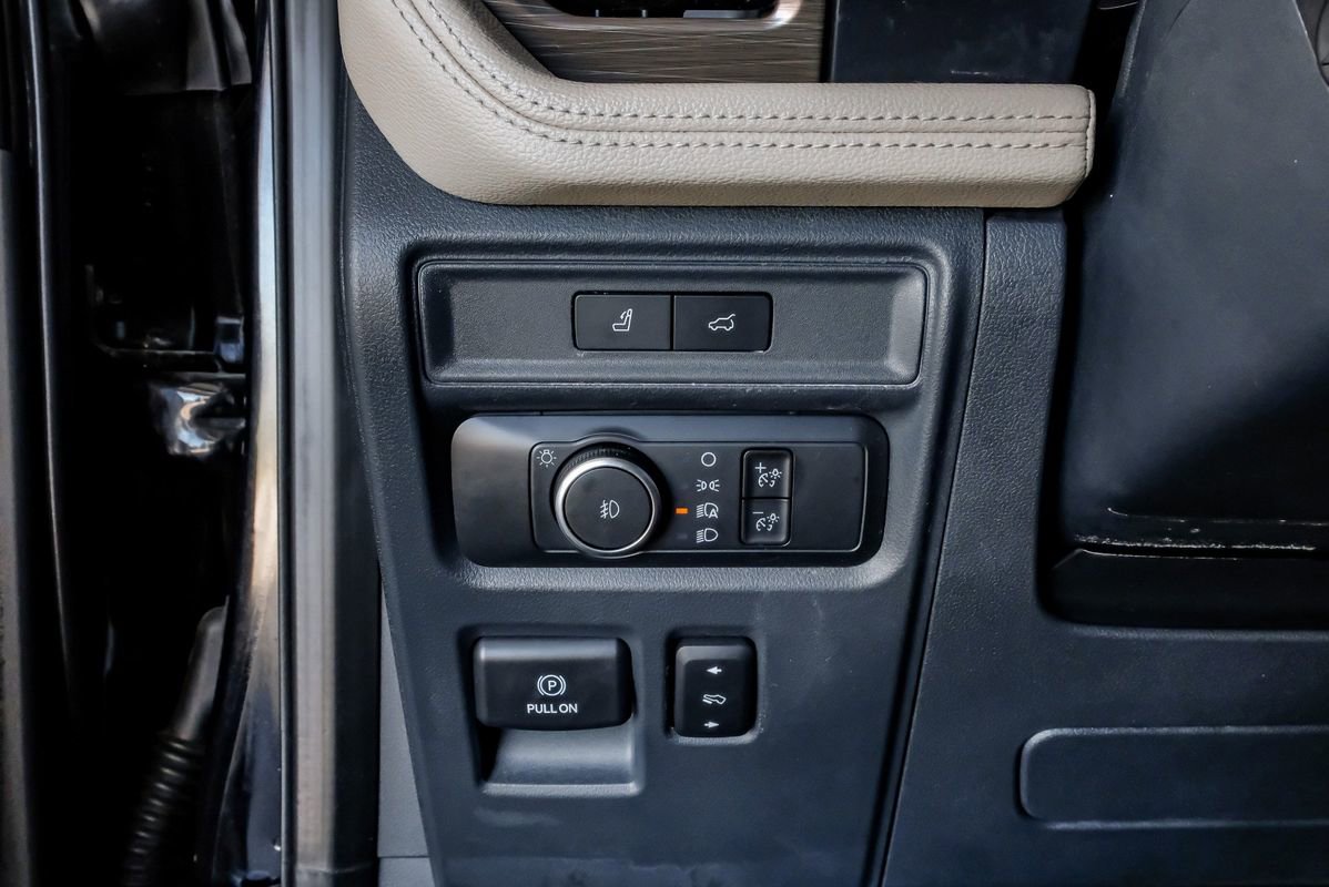 Used 2022 Ford Expedition Max Limited image 28