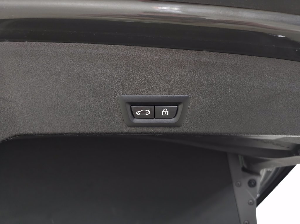Used 2023 BMW XM AWD/4WD image 9