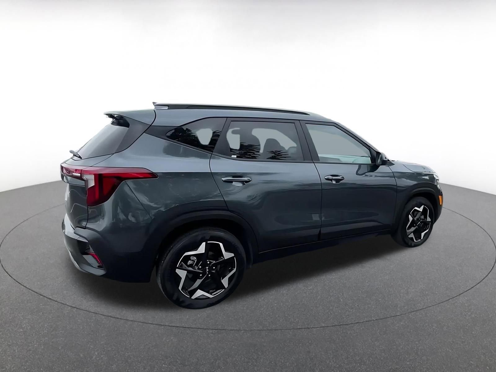 Used 2025 Kia Seltos S image 15