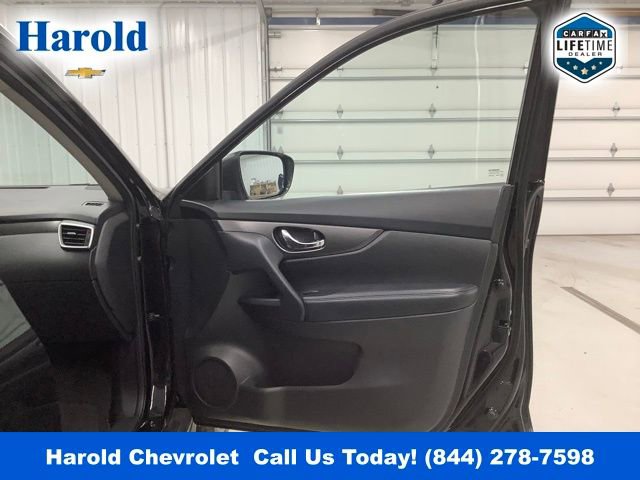 Used 2015 Nissan Rogue S image 10