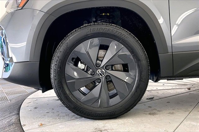 New 2026 Volkswagen Taos S image 12