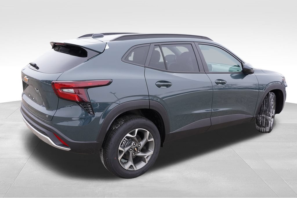 New 2026 Chevrolet Trax LT w/ Driver Confidence Package FWD image 4