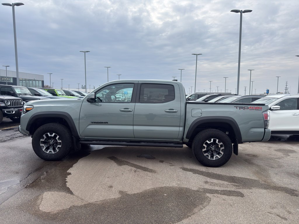 Used 2022 Toyota Tacoma TRD Off-Road w/ TRD Premium Off Road Package image 6