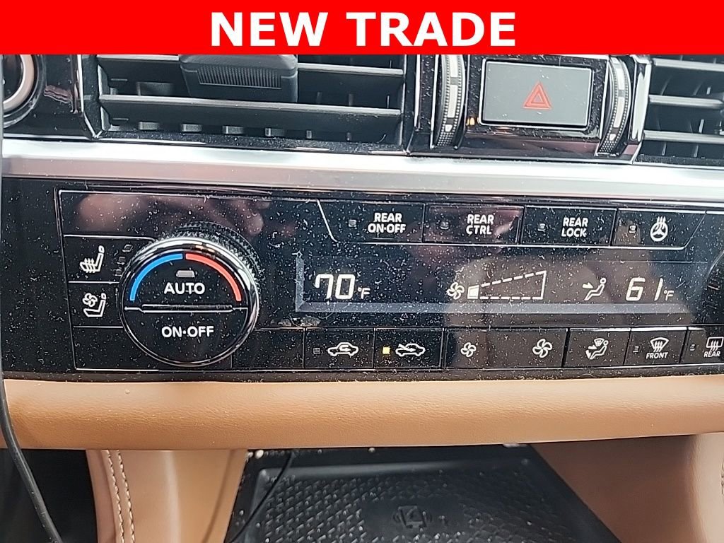 Used 2024 Nissan Pathfinder Platinum w/ Cargo Package image 8