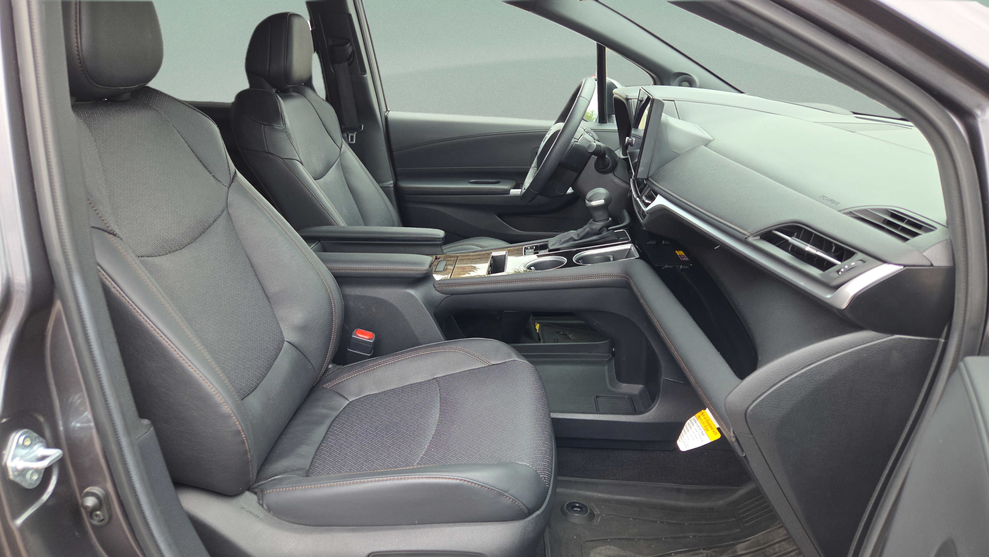 Certified 2025 Toyota Sienna Platinum AWD/4WD image 19