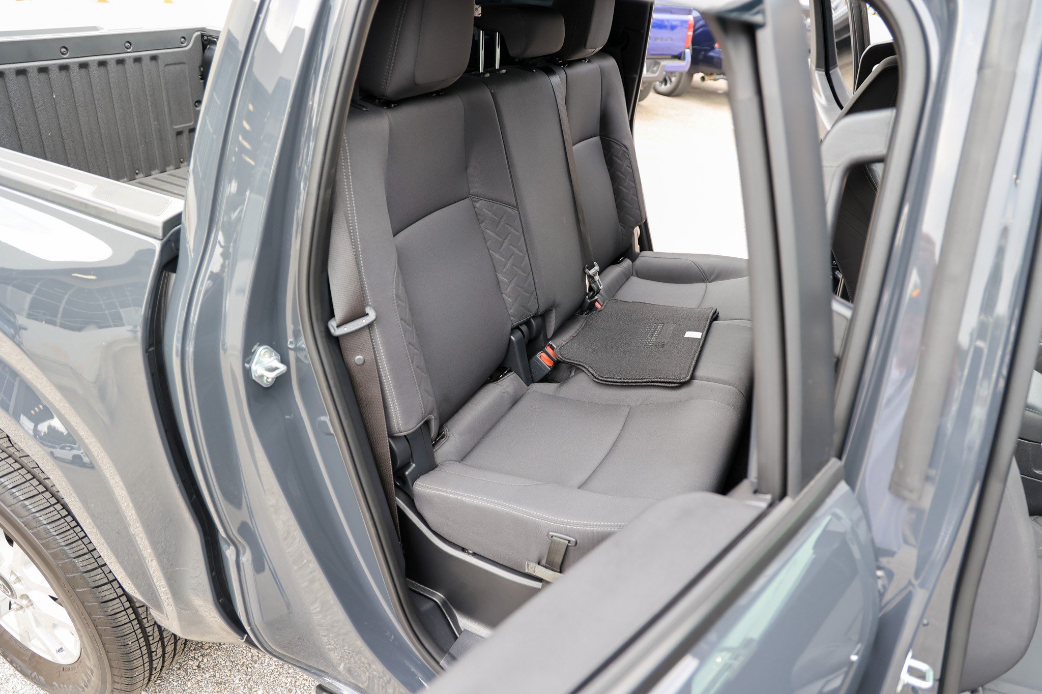 Certified 2025 Toyota Tacoma SR5 AWD/4WD image 39