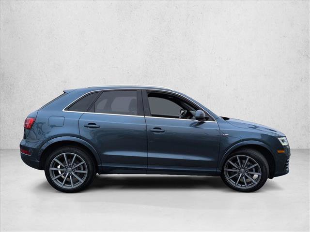 Used 2018 Audi Q3 2.0T Premium Plus w/ Premium Plus Package AWD/4WD video 4