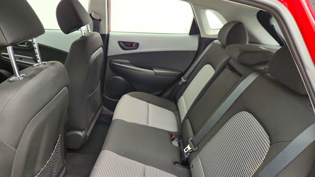 Used 2019 Hyundai Kona SE image 19