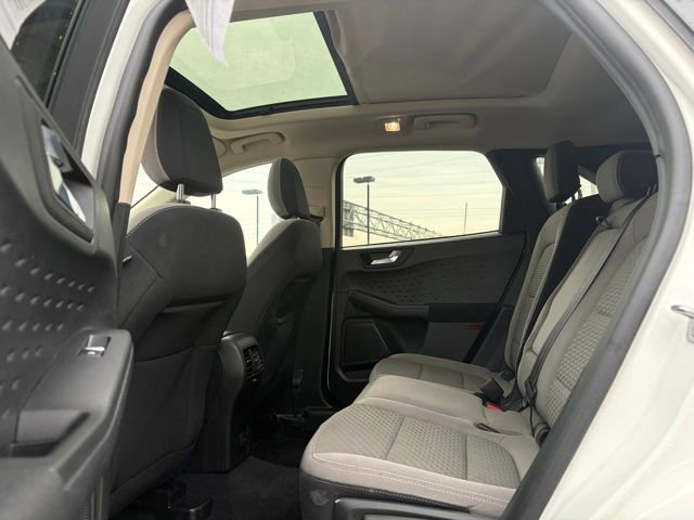 Used 2020 Ford Escape SE image 6