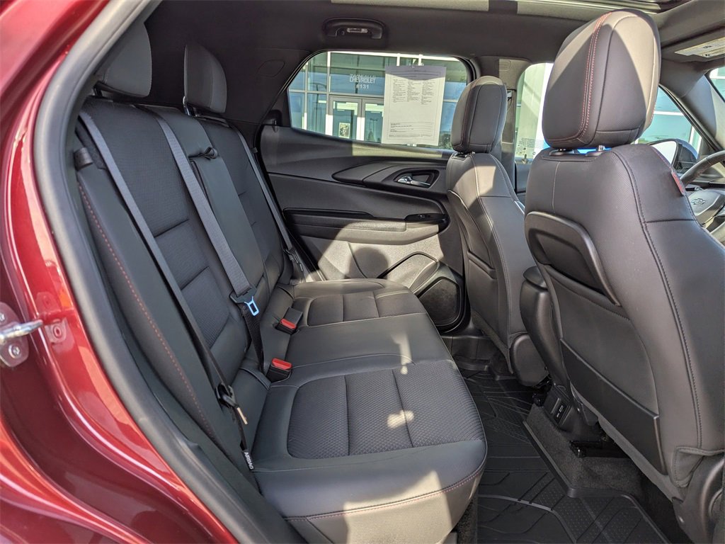 Used 2023 Chevrolet TrailBlazer RS w/ Sun and Liftgate Package image 38