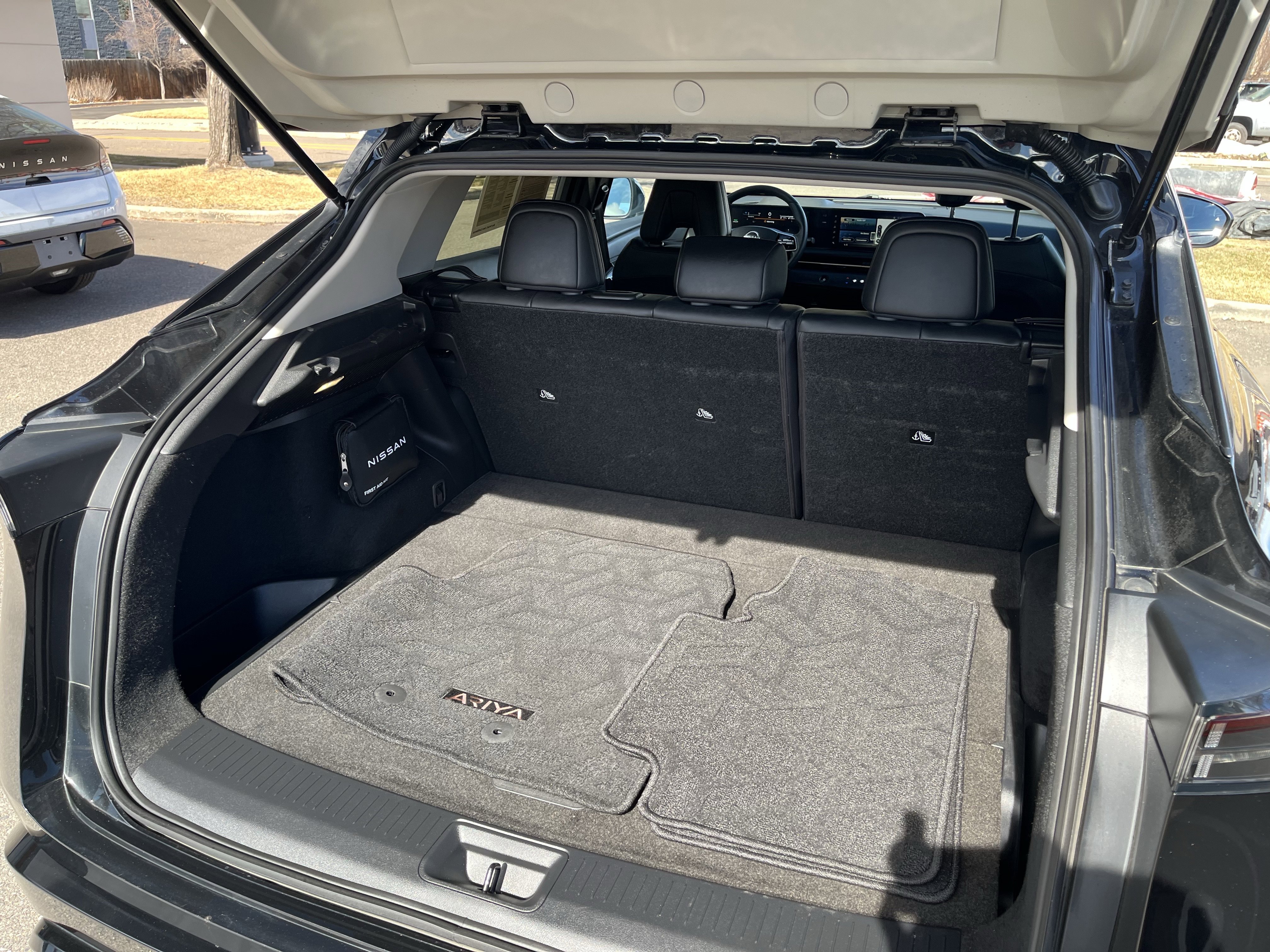 Certified 2025 Nissan Ariya AWD image 33