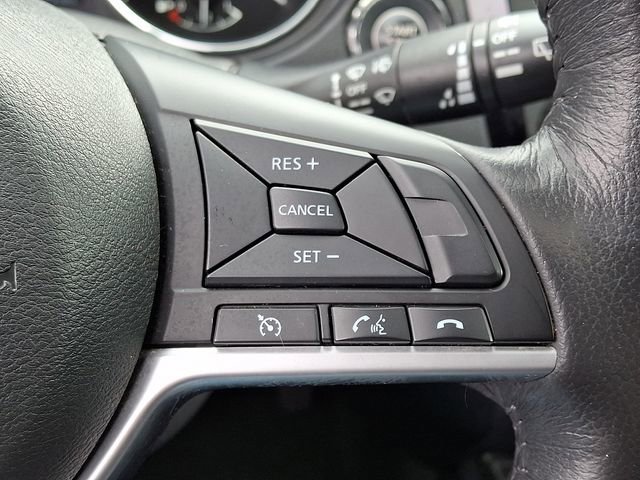 Used 2017 Nissan Rogue SL w/ SL Premium Package image 23