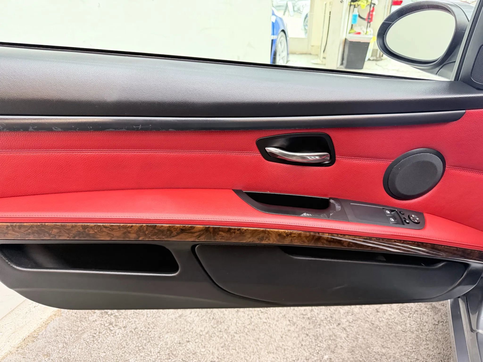 Used 2008 BMW 335i Coupe w/ Premium Pkg image 9