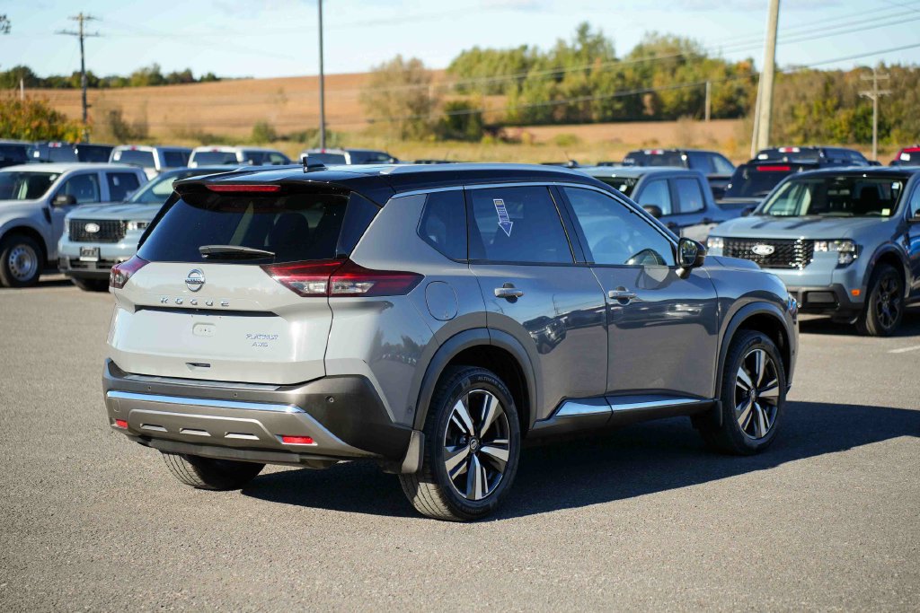 Used 2021 Nissan Rogue Platinum AWD/4WD image 5
