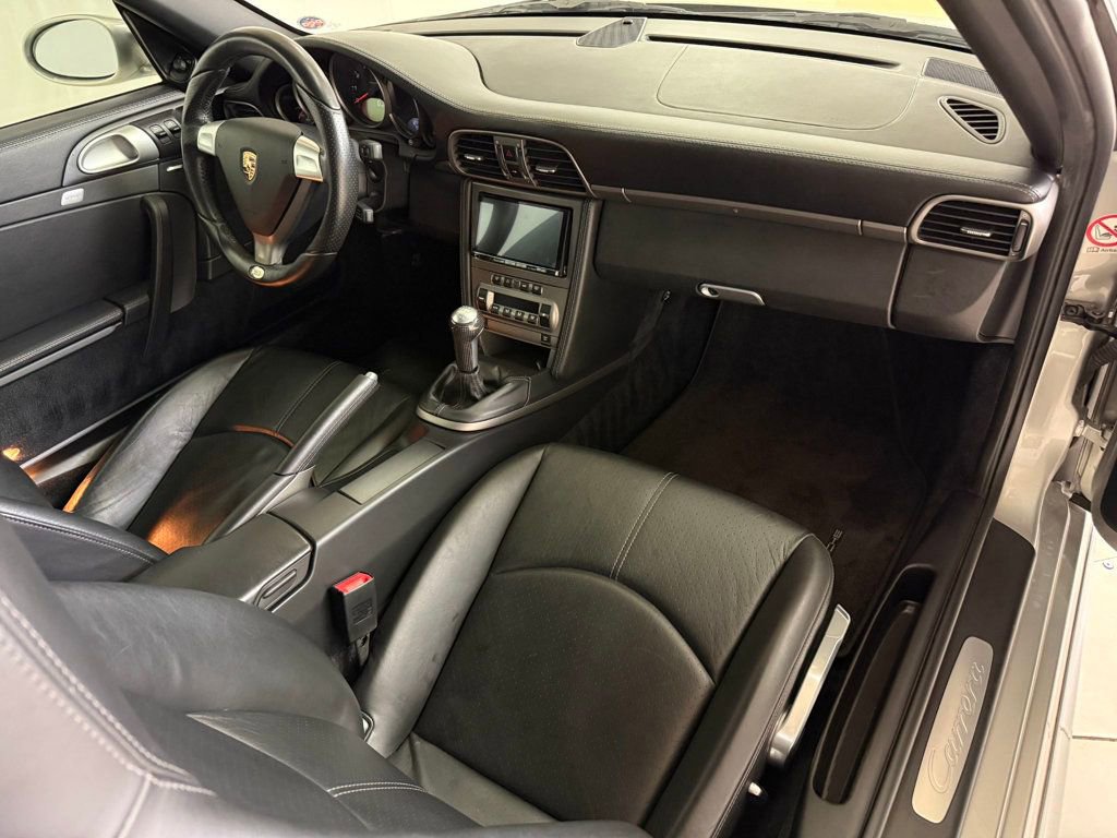 Used 2005 Porsche 911 Carrera image 26