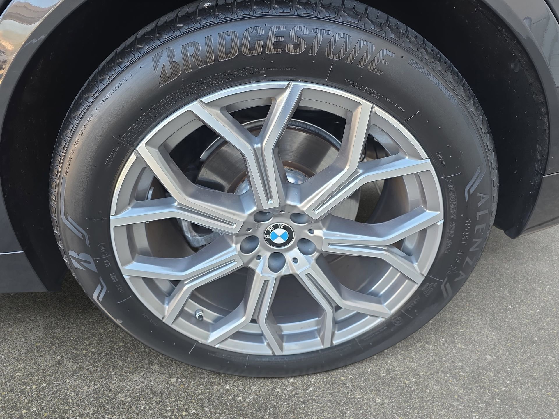 Used 2025 BMW X7 xDrive40i image 32