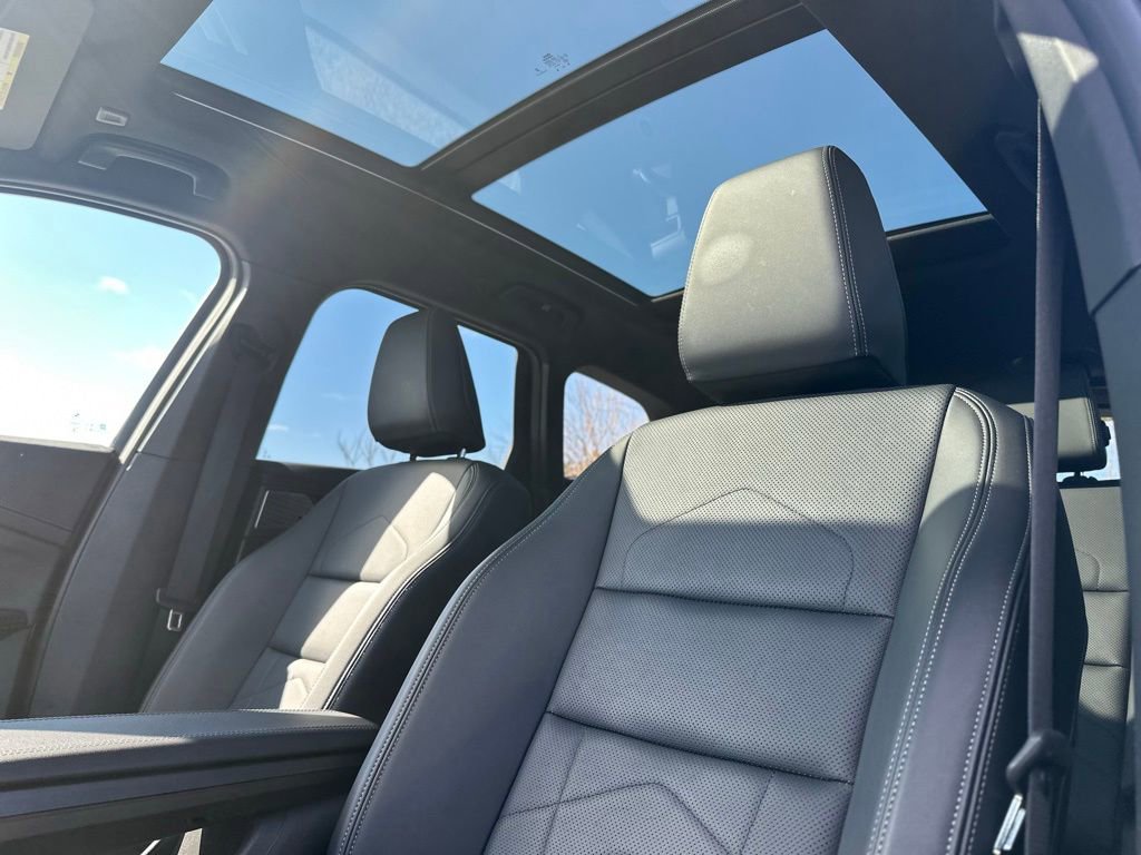 Certified 2025 BMW X1 xDrive28i w/ Premium Package AWD/4WD image 14