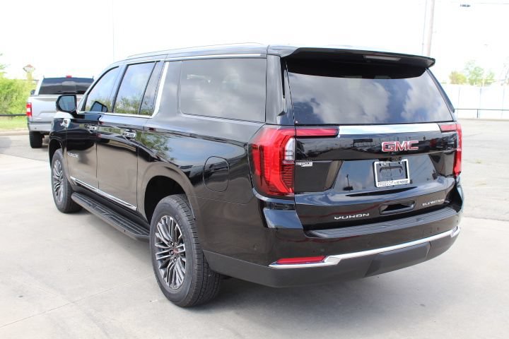 New 2026 GMC Yukon XL Elevation AWD/4WD image 3