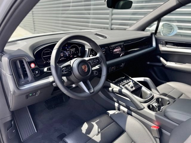 New 2026 Porsche Cayenne AWD/4WD image 4