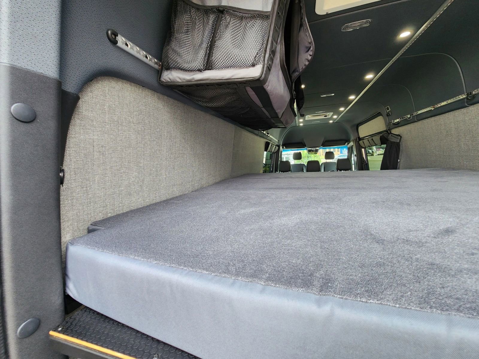 Used 2022 Mercedes-Benz Sprinter 2500 image 36