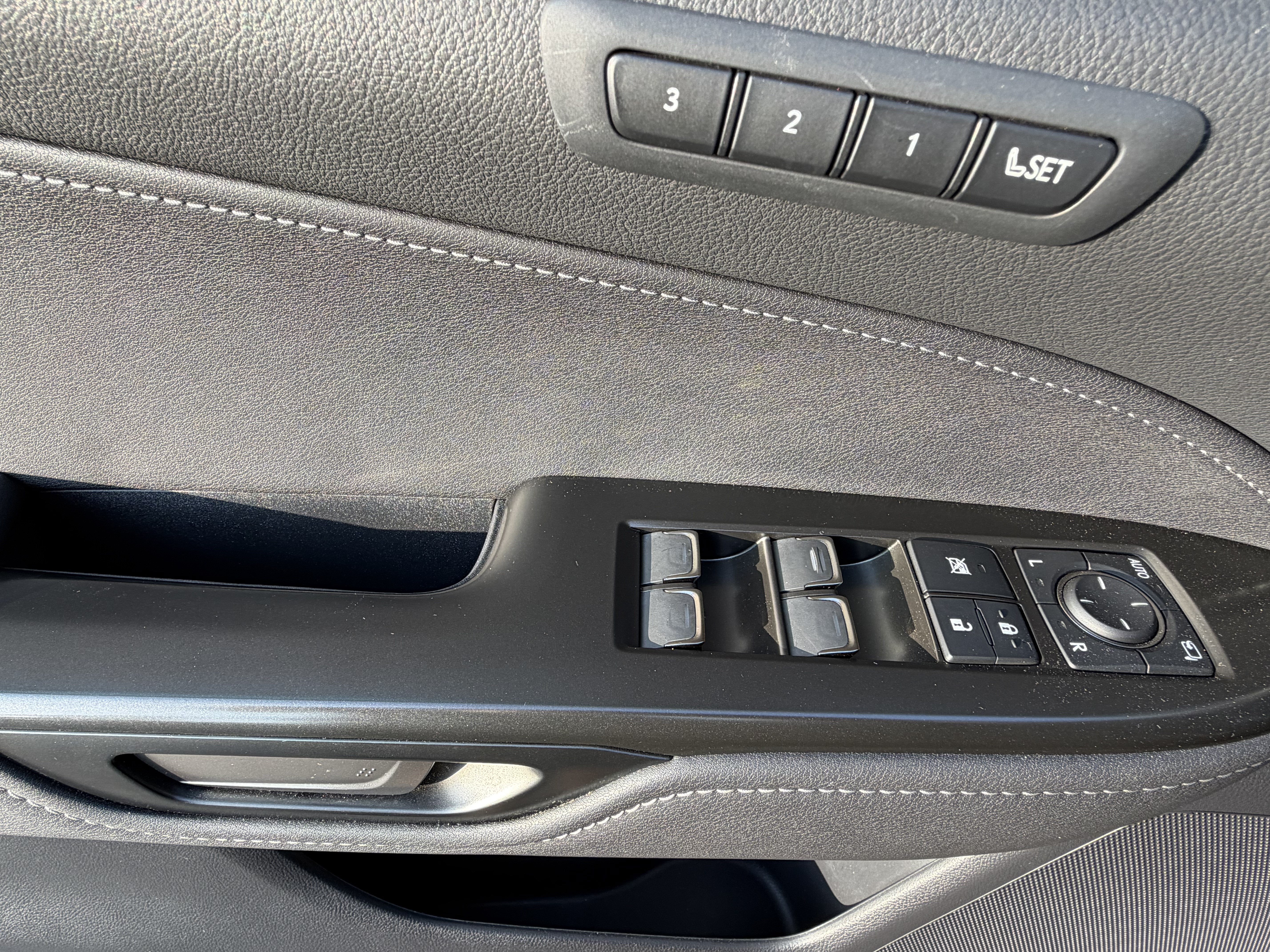 Used 2022 Lexus NX 350h AWD w/ Vision Package image 13