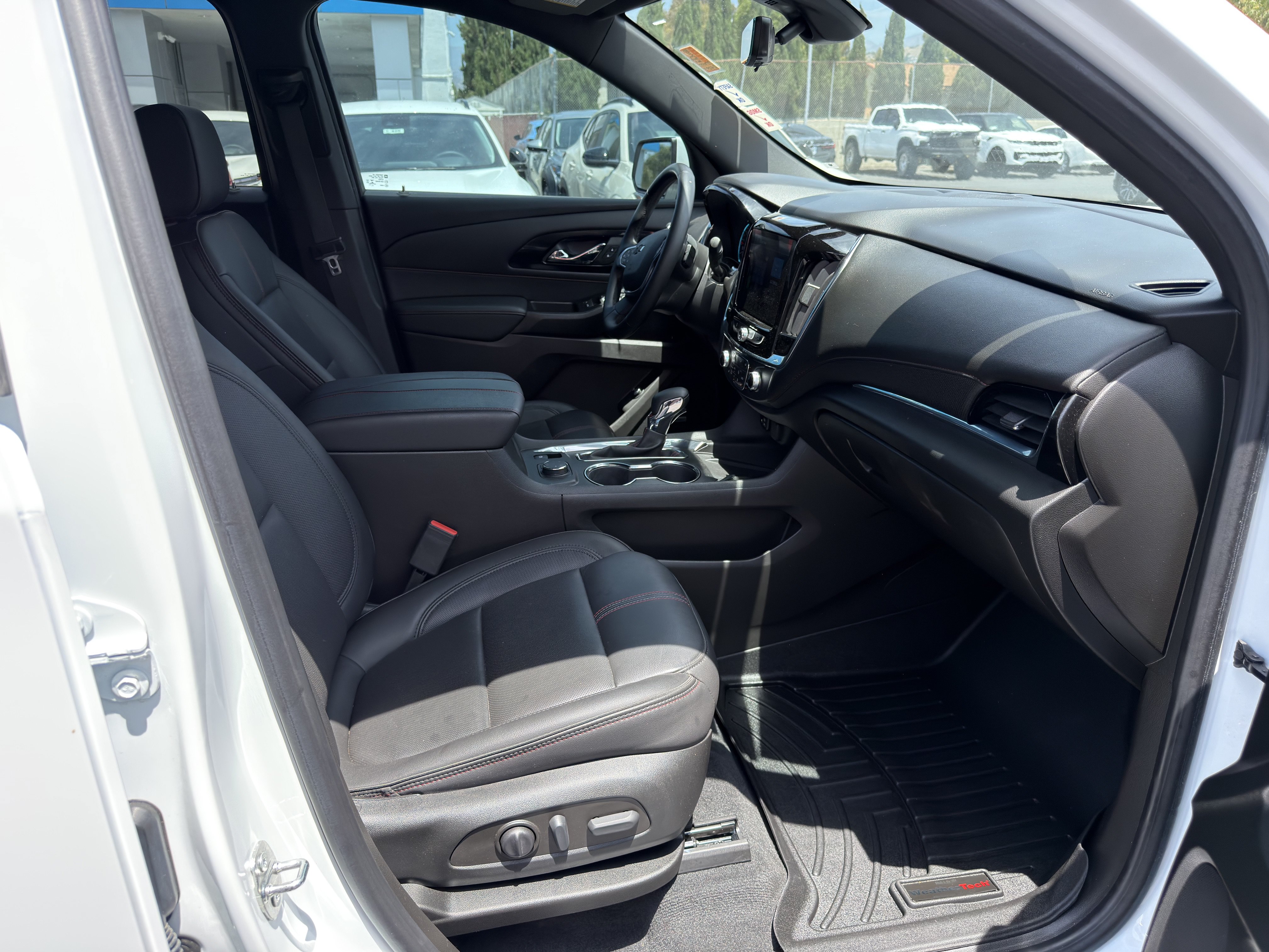 Used 2023 Chevrolet Traverse RS AWD/4WD image 10