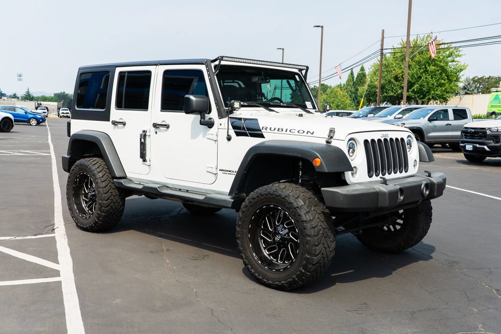 Used 2016 Jeep Wrangler Unlimited Rubicon w/ Connectivity Group AWD/4WD image 6