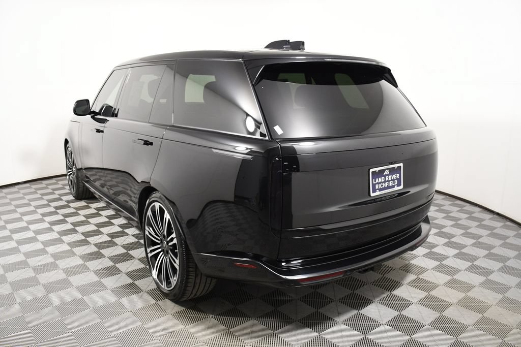 Used 2025 Land Rover Range Rover Long Wheelbase Autobiography AWD/4WD image 4